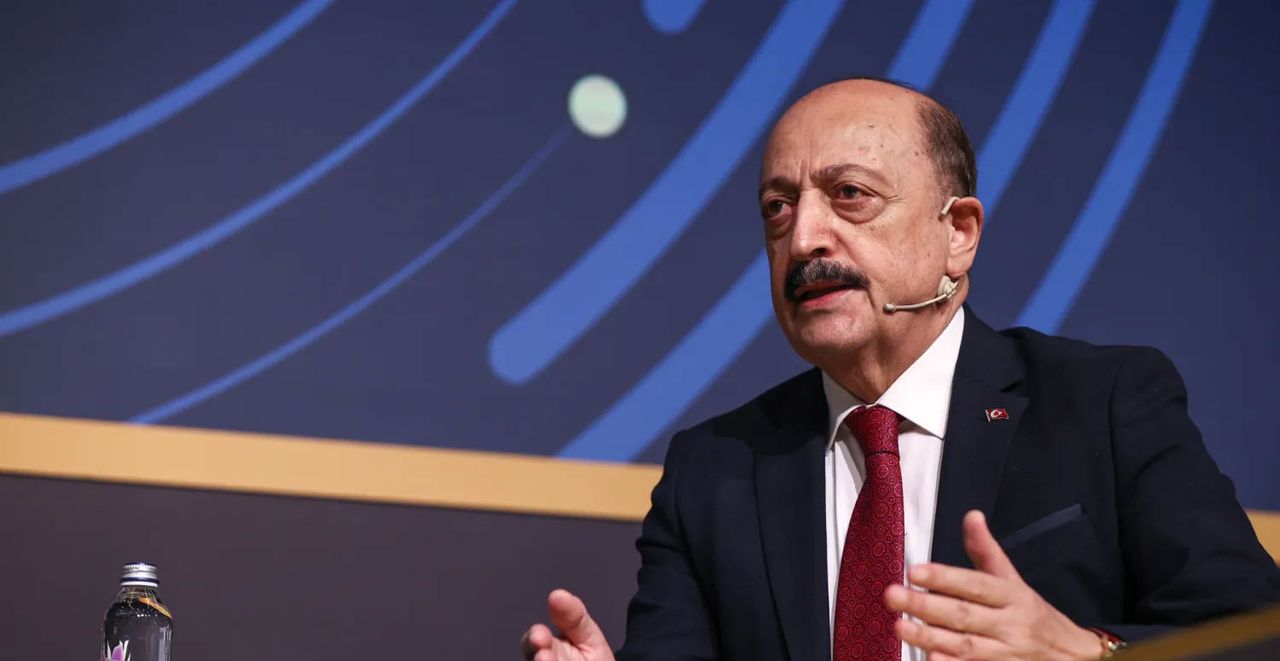 Bakan Bilgin Açıkladı: Geçici işçilerin prim sorunu çözülüyor Bakan Bilgin Açıkladı: Geçici işçilerin prim sorunu çözülüyor
