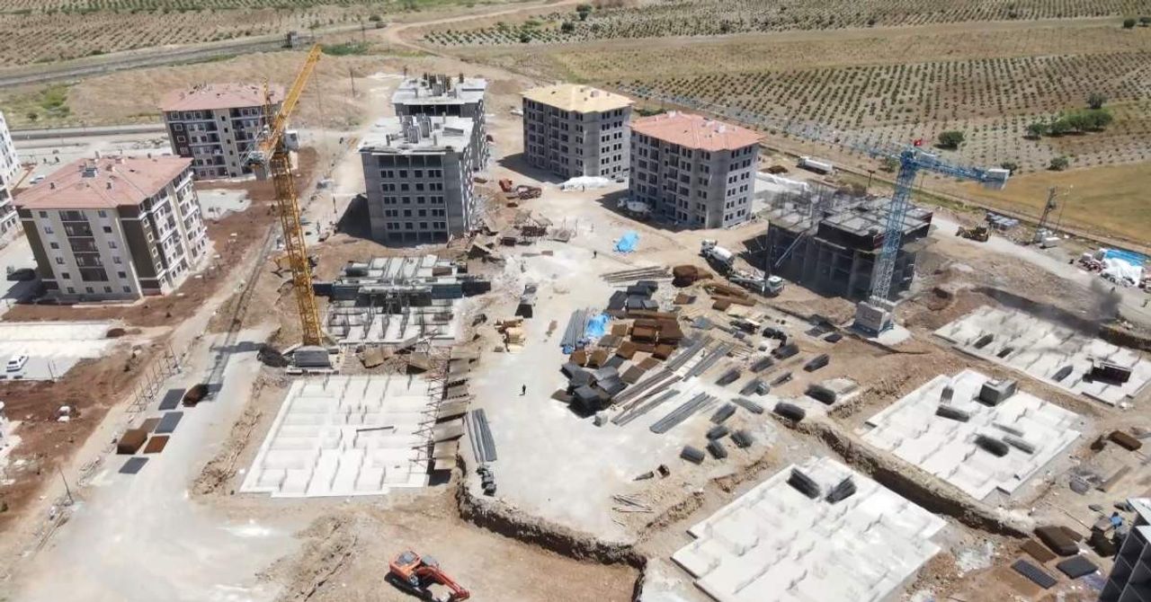 Bakan Kurum Deprem Konutları-1 Bakan Kurum Deprem Konutları-1