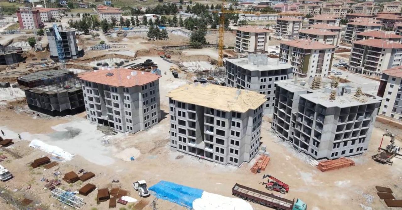 Bakan Kurum Deprem Konutları Bakan Kurum Deprem Konutları