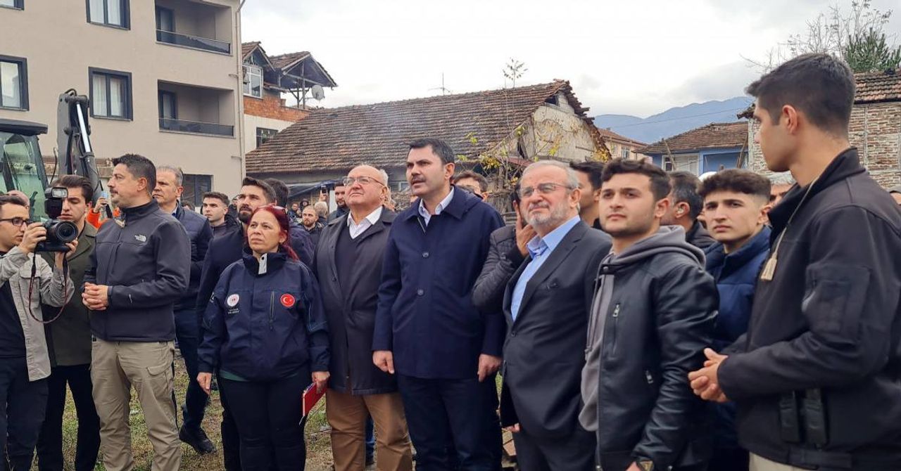 Bakan Kurum Düzce Yıkılan Binalar Bakan Kurum Düzce Yıkılan Binalar
