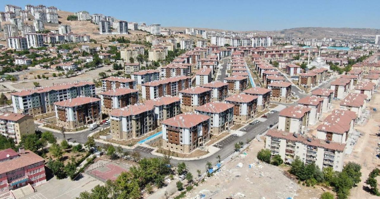 Bakan Kurum Elazığ
