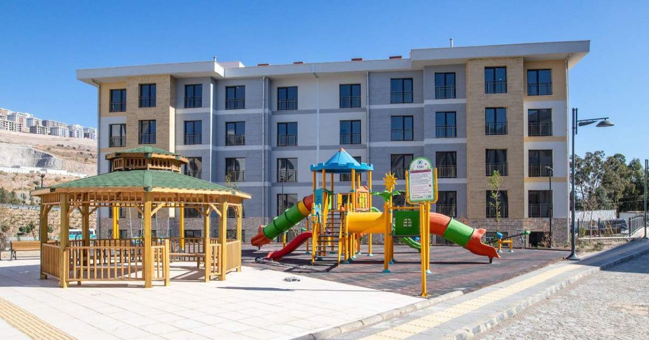 Bakan Kurum İzmir Bayraklı-3