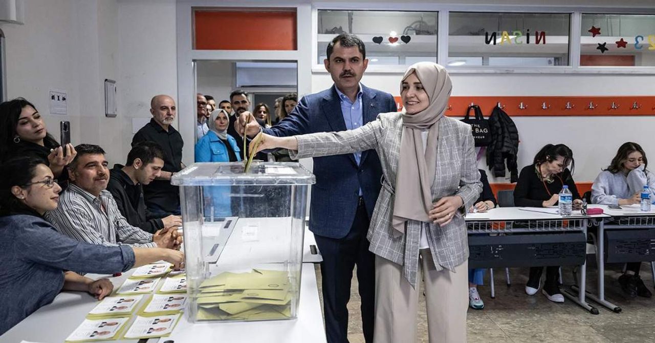 Bakan Kurum Oy Kullandı Bakan Kurum Oy Kullandı