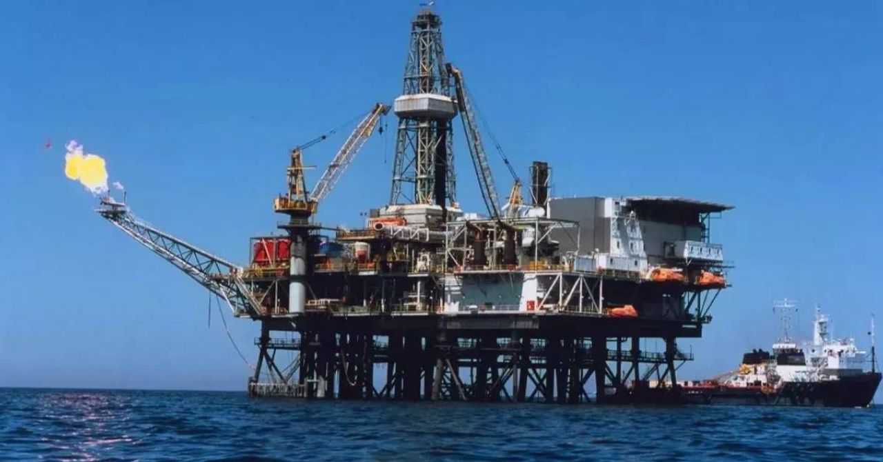 Bakan Nebati Doğal Gaz ve Petrol Bakan Nebati Doğal Gaz ve Petrol