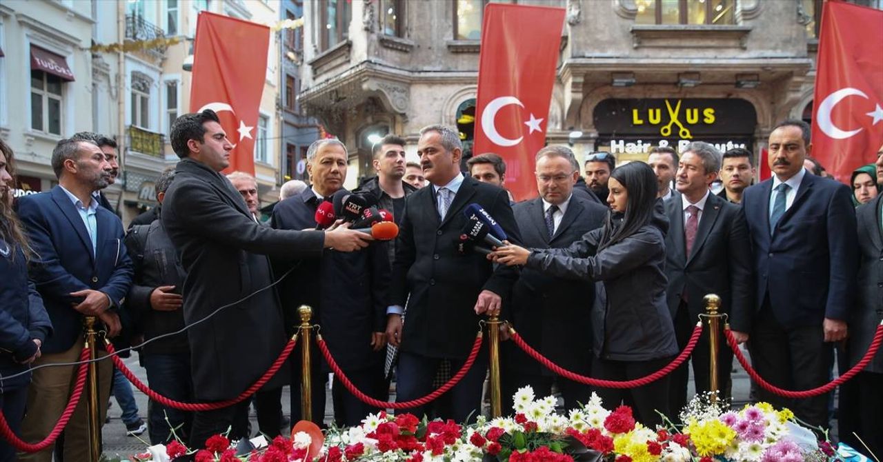 Bakan Özer Taksim Saldırısı Bakan Özer Taksim Saldırısı