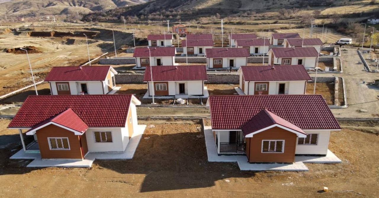 Bakan Özhaseki Deprem Konutları Bakan Özhaseki Deprem Konutları
