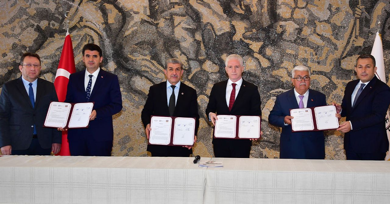 Bakkal Alışveriş Çeki Projesi İmza Töreni Bakkal Alışveriş Çeki Projesi İmza Töreni