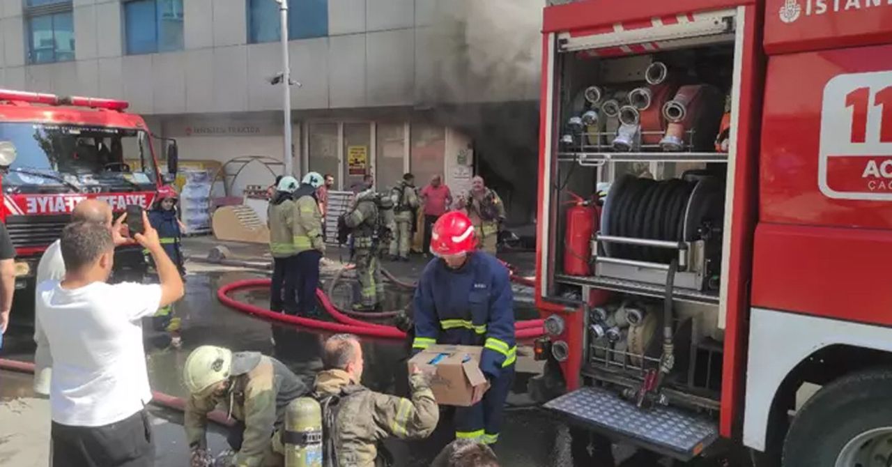 Bayrampaşa iş merkezinde yangın Bayrampaşa iş merkezinde yangın