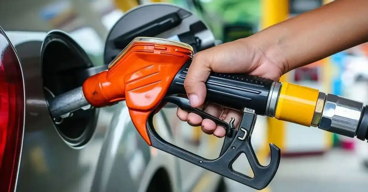 Benzin ve motorine indirim kapıda: Akaryakıt fiyatları ne kadar? (30 Nisan 2024) Benzin ve motorine indirim kapıda: Akaryakıt fiyatları ne kadar? (30 Nisan 2024)