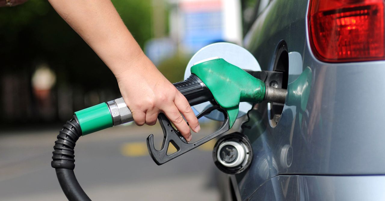 Benzine ikinci zam Benzine ikinci zam