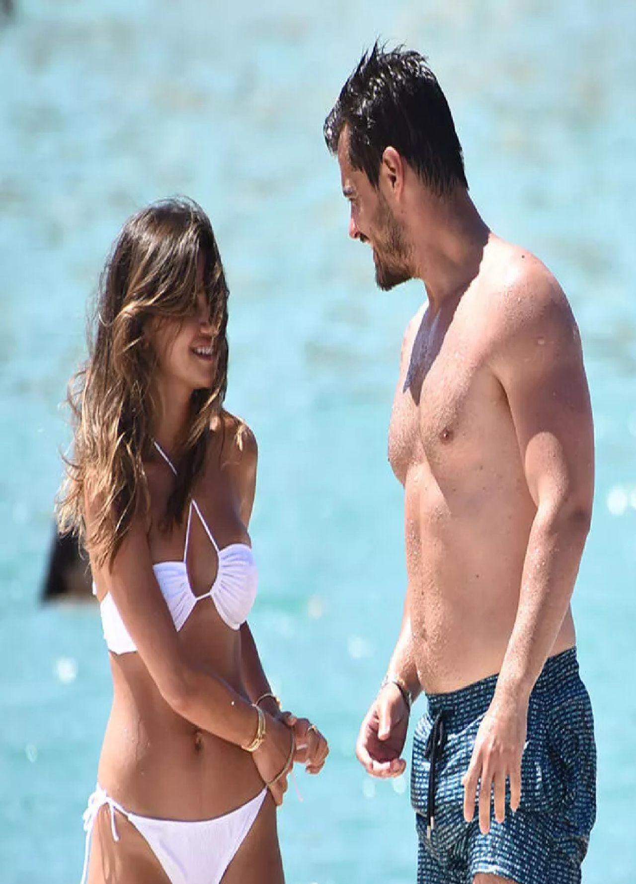 Berk Atan ve Selin Yağcıoğlu romantik halleri Berk Atan ve Selin Yağcıoğlu romantik halleri