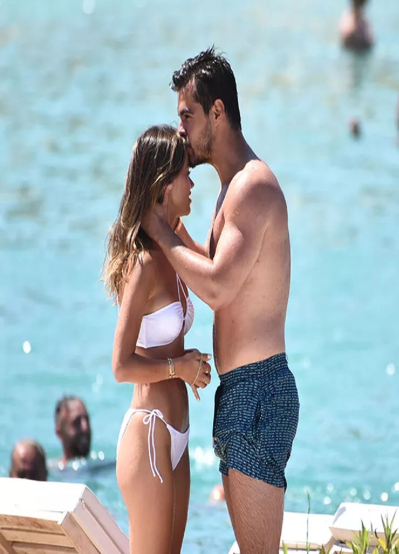Berk Atan ve Selin Yağcıoğlu romantik halleri Berk Atan ve Selin Yağcıoğlu romantik halleri