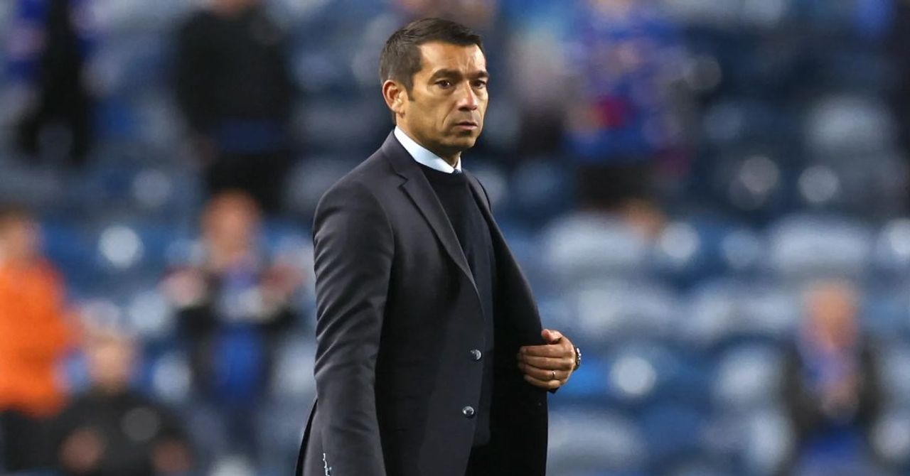 Beşiktaş’ın yeni teknik direktörü Giovanni van Bronckhorst kimdir, hangi takımları çalıştırdı? Beşiktaş’ın yeni teknik direktörü Giovanni van Bronckhorst kimdir, hangi takımları çalıştırdı?