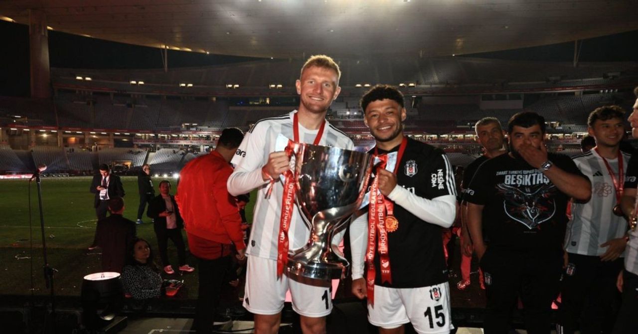 Beşiktaş’ta yaprak dökümü başladı: İngiliz oyuncu ile yollar ayrıldı Beşiktaş’ta yaprak dökümü başladı: İngiliz oyuncu ile yollar ayrıldı