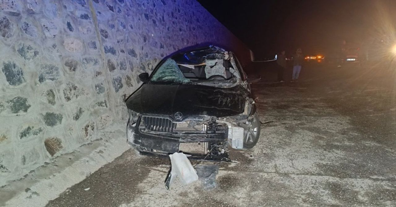 Bingöl’de katliam gibi kaza: 1 ölü, 5 yaralı Bingöl’de katliam gibi kaza: 1 ölü, 5 yaralı