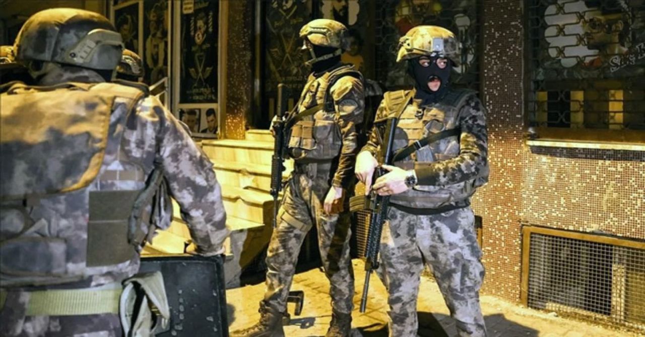 Bozdoğan-36 operasyonu ile suç örgütlerine bir darbe daha: 72 kişi gözaltına alındı Bozdoğan-36 operasyonu ile suç örgütlerine bir darbe daha: 72 kişi gözaltına alındı