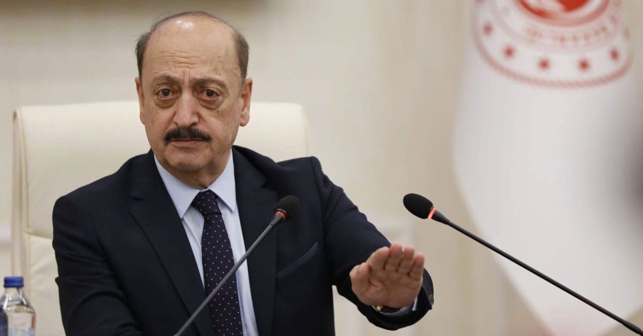 Çalışma ve Sosyal Güvenlik Bakanı Vedat Bilgin Çalışma ve Sosyal Güvenlik Bakanı Vedat Bilgin