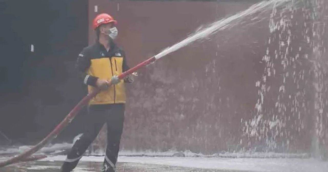 Çay fabrikasında yangın Çay fabrikasında yangın