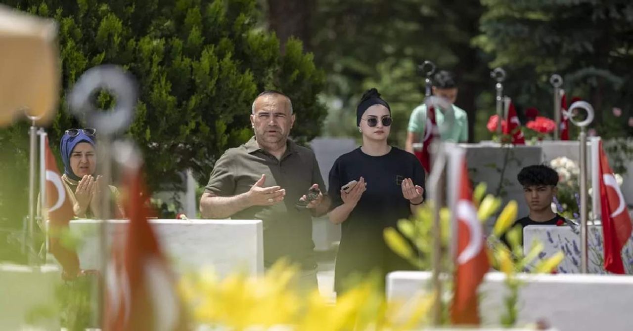 Cebeci Askeri Şehitliği Cebeci Askeri Şehitliği