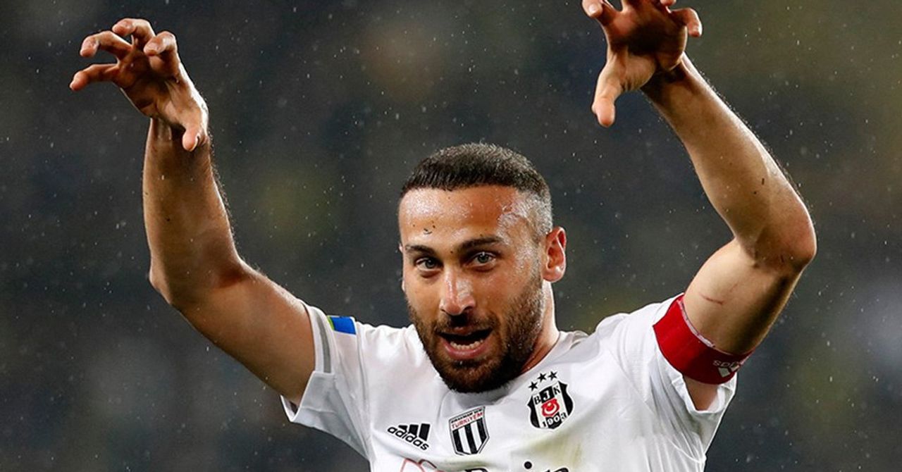 Cenk Tosun sözleşmesini uzatıyor Cenk Tosun sözleşmesini uzatıyor