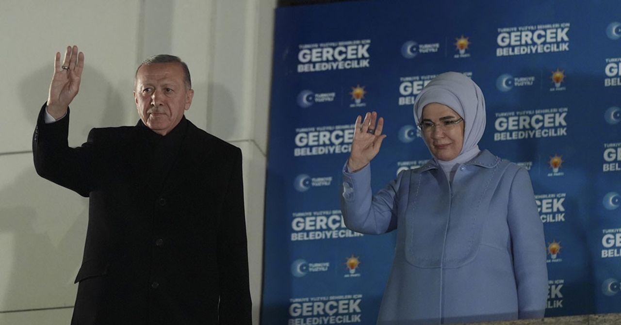 Cumhurbaşkanı Erdoğan balkon konuşması