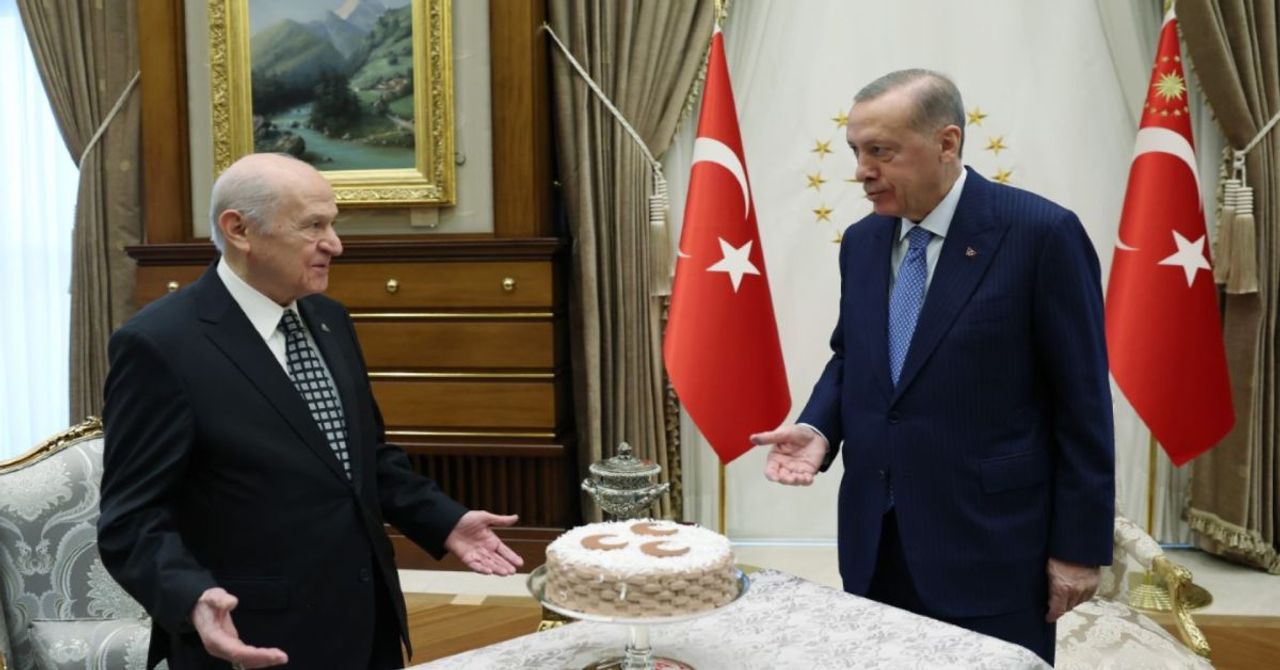 Cumhurbaşkanı Erdoğan ile Bahçeli bir araya gelecek: Kritik görüşmenin saati açıklandı Cumhurbaşkanı Erdoğan ile Bahçeli bir araya gelecek: Kritik görüşmenin saati açıklandı