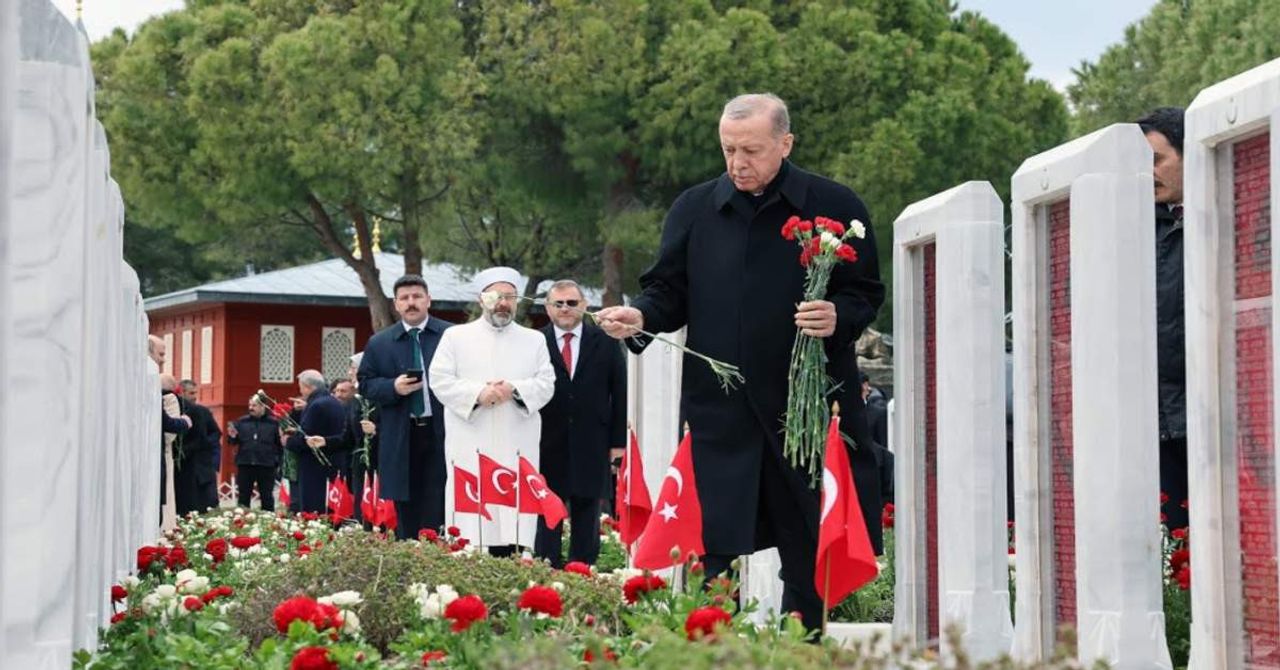 Cumhurbaşkanı Erdoğan Menderes Anıt Mezar Cumhurbaşkanı Erdoğan Menderes Anıt Mezar