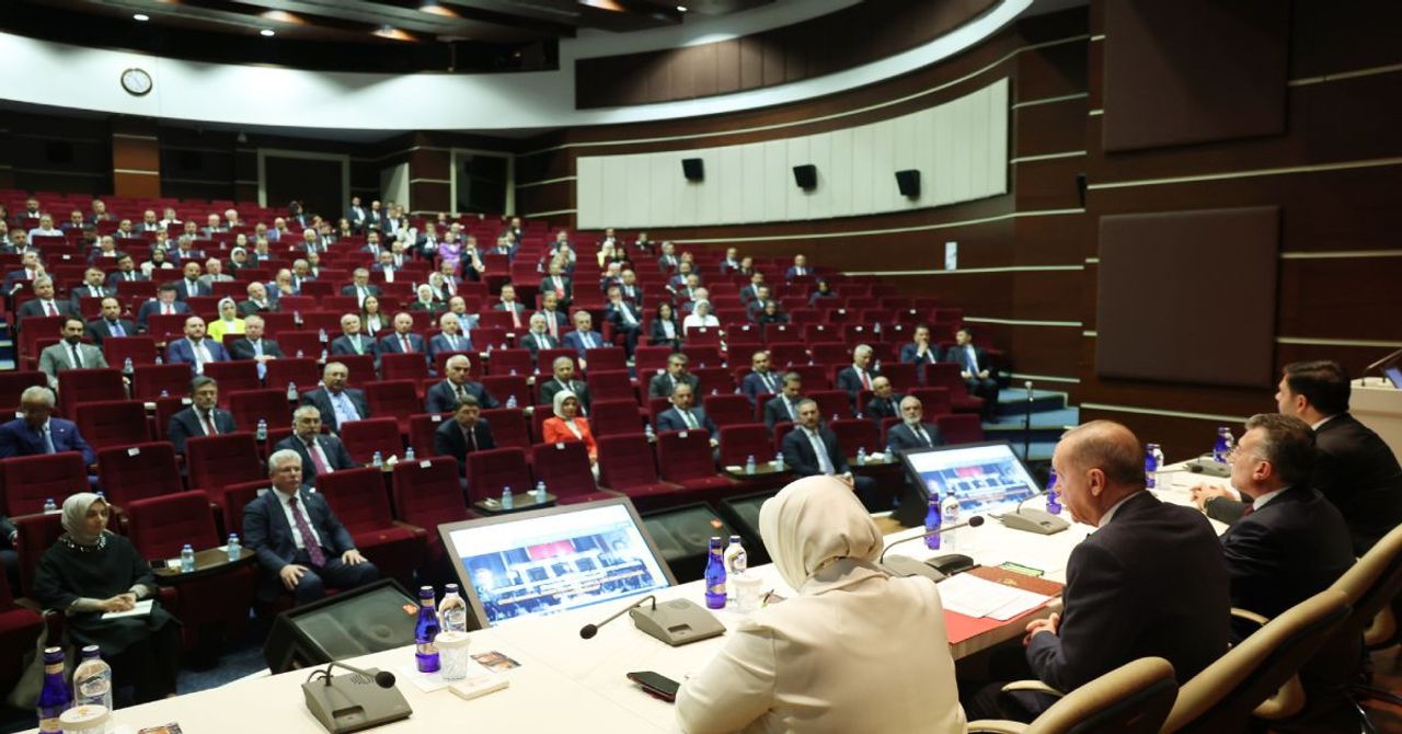 Cumhurbaşkanı Erdoğan MYK’ya talimatı verdi: ‘Değişim için notları hazırlayın’