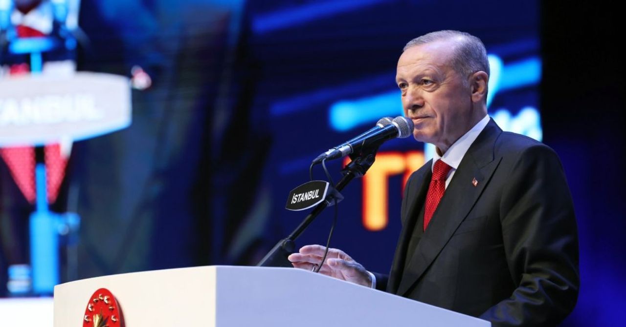 Cumhurbaşkanı Erdoğan’dan karnesini alan öğrencilere mesaj: ‘’Keyifli ve güzel bir yaz tatili diliyorum’’ Cumhurbaşkanı Erdoğan’dan karnesini alan öğrencilere mesaj: ‘’Keyifli ve güzel bir yaz tatili diliyorum’’