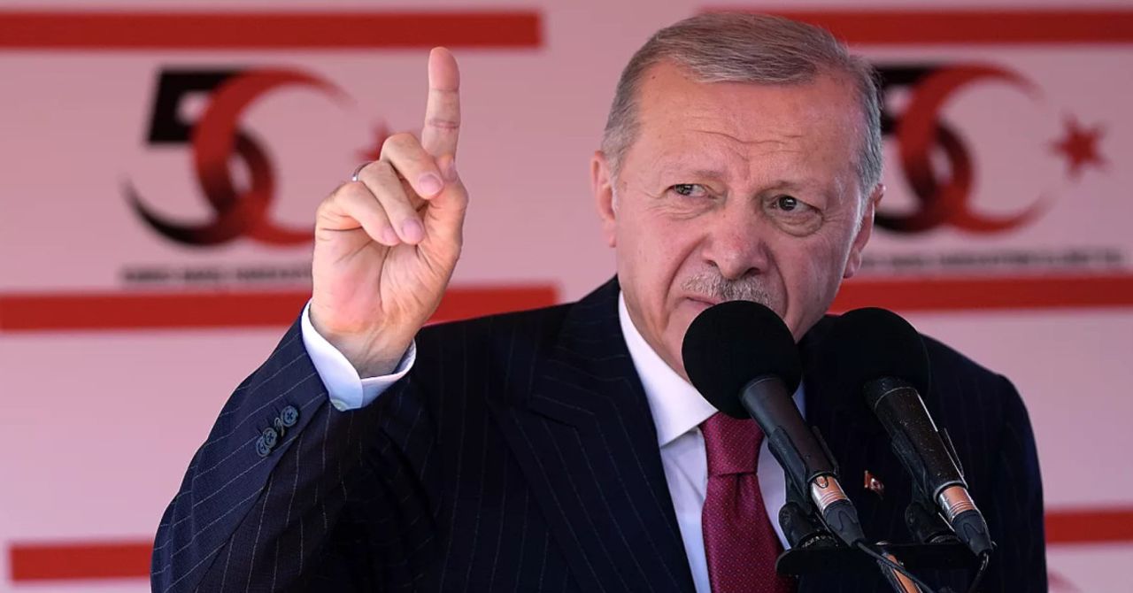 Cumhurbaşkanı Erdoğan’dan Yunanistan’a gözdağı: Kıbrıs’a deniz üssü yaparız Cumhurbaşkanı Erdoğan’dan Yunanistan’a gözdağı: Kıbrıs’a deniz üssü yaparız