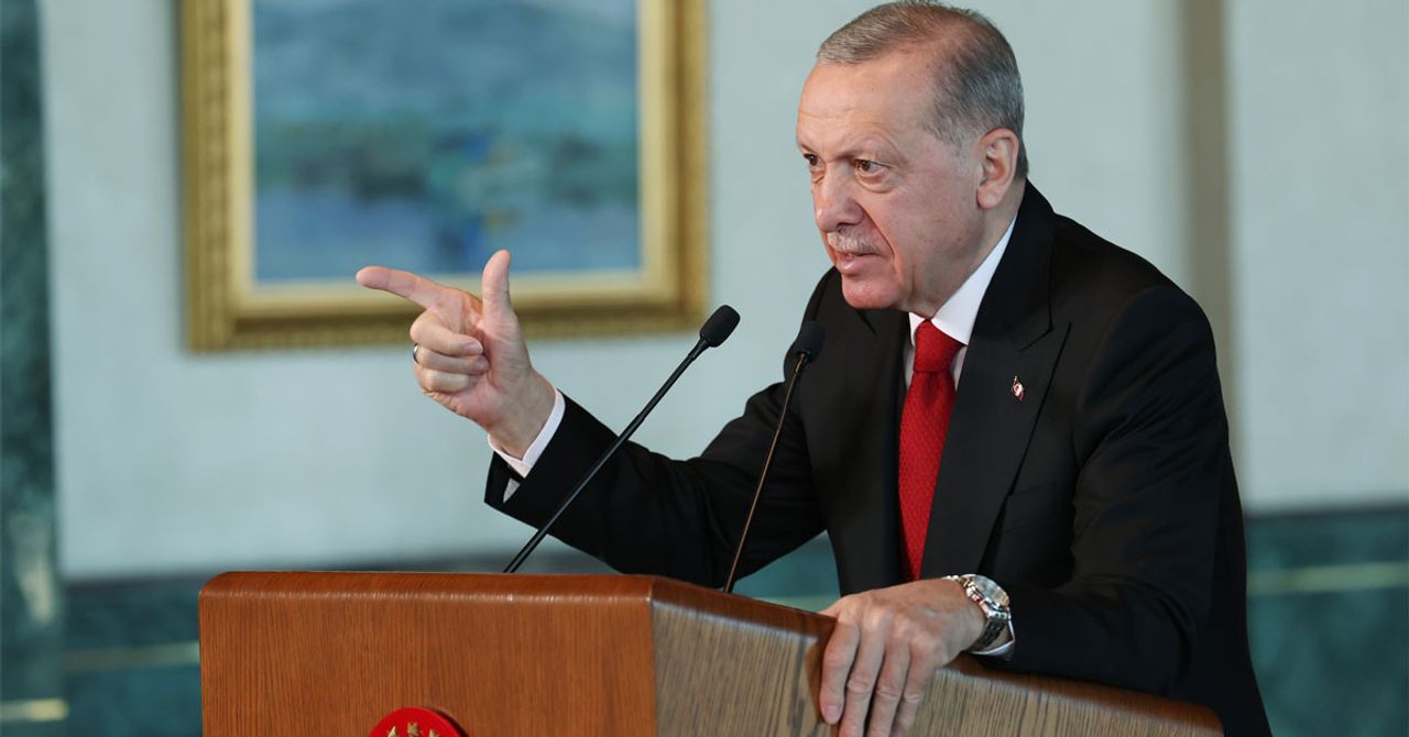 Cumhurbaşkanı Recep Tayyip Erdoğan, bugün Arnavutköy-İstanbul Havalimanı Metro hattının açılışını gerçekleştirdi. İstanbullulara da müjdeyi verdi. Bu hattı kullanacak olan vatandaşlara, 31 Mart’a kadar ücretsiz olacağını açıkladı. Cumhurbaşkanı Recep Tayyip Erdoğan, bugün Arnavutköy-İstanbul Havalimanı Metro hattının açılışını gerçekleştirdi. İstanbullulara da müjdeyi verdi. Bu hattı kullanacak olan vatandaşlara, 31 Mart’a kadar ücretsiz olacağını açıkladı.