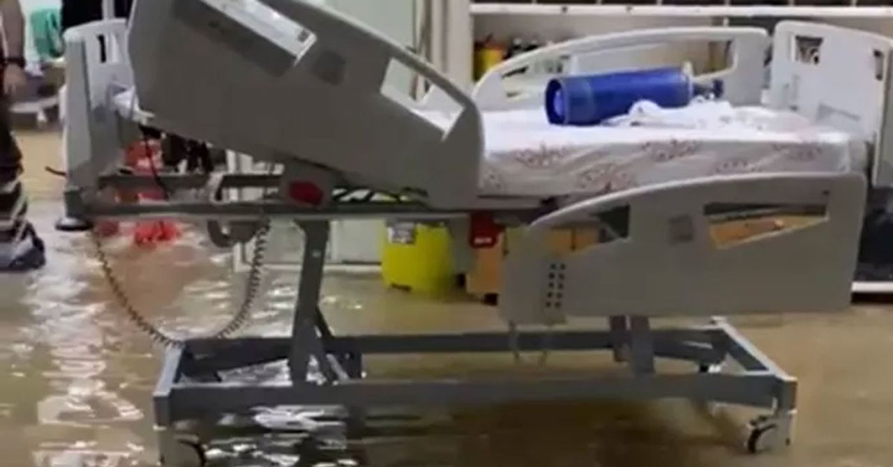 Deprem bölgesinde sel