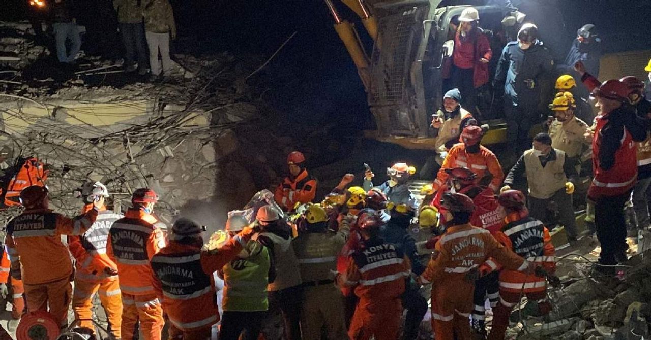 Deprem Salgın Hastalık Deprem Salgın Hastalık