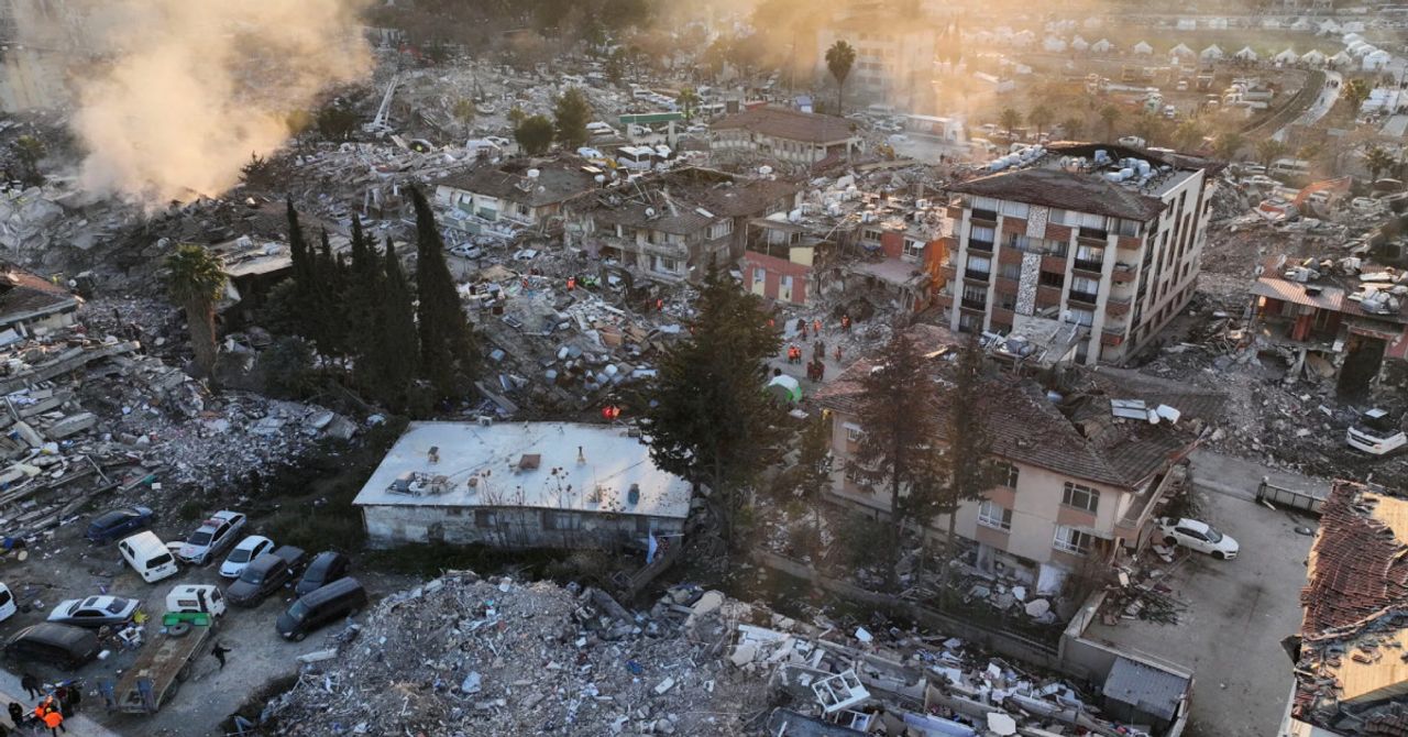 Deprem uzmanından korkutan Marmara uyarısı: ‘Çürük zeminler ufak depremlerde bile sallandı’ Deprem uzmanından korkutan Marmara uyarısı: ‘Çürük zeminler ufak depremlerde bile sallandı’