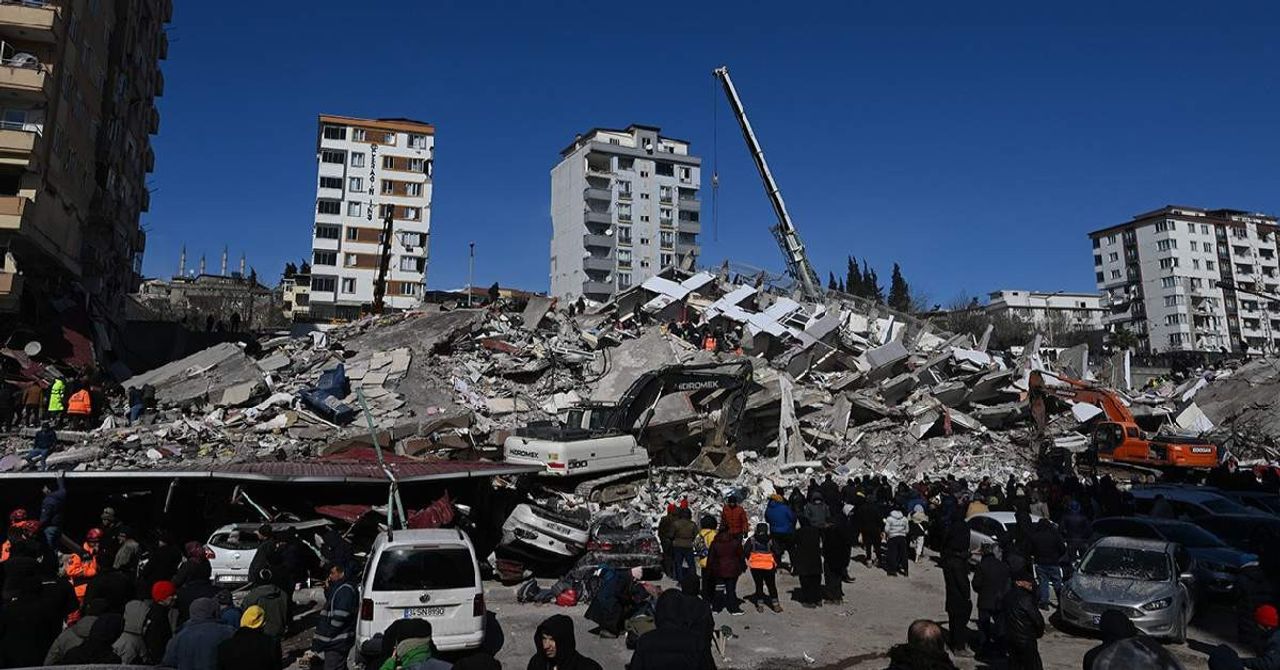 Deprem Yardımı Deprem Yardımı