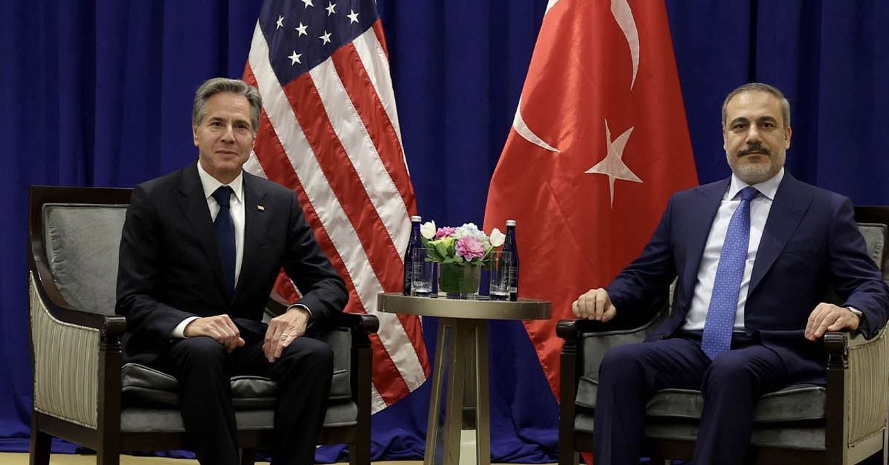 Dışişleri Bakanı Hakan Fidan, ABD’de remi görüşmeler çerçevesinde Cuma günü mevkidaşı Blinken ile görüşeceği öğrenildi. Dışişleri Bakanı Hakan Fidan, ABD’de remi görüşmeler çerçevesinde Cuma günü mevkidaşı Blinken ile görüşeceği öğrenildi.