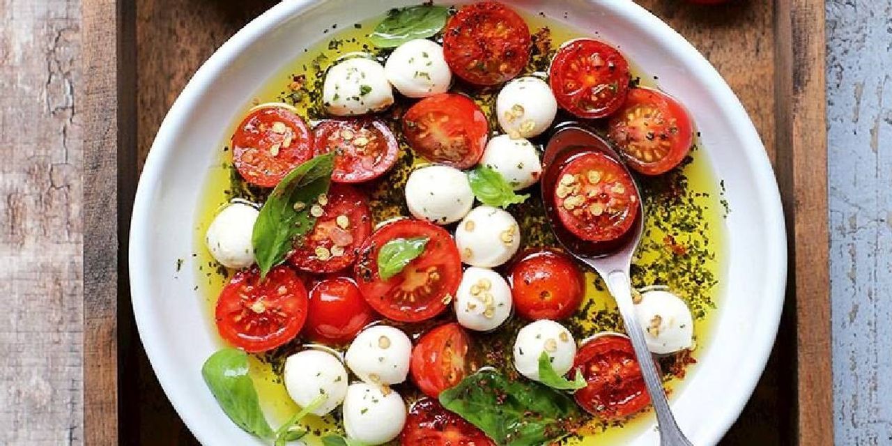 Domates Salatası