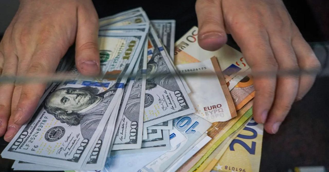 Dövizde son durum: 9 Nisan 2024 dolar ve euro fiyatı kaç TL? Dövizde son durum: 9 Nisan 2024 dolar ve euro fiyatı kaç TL?