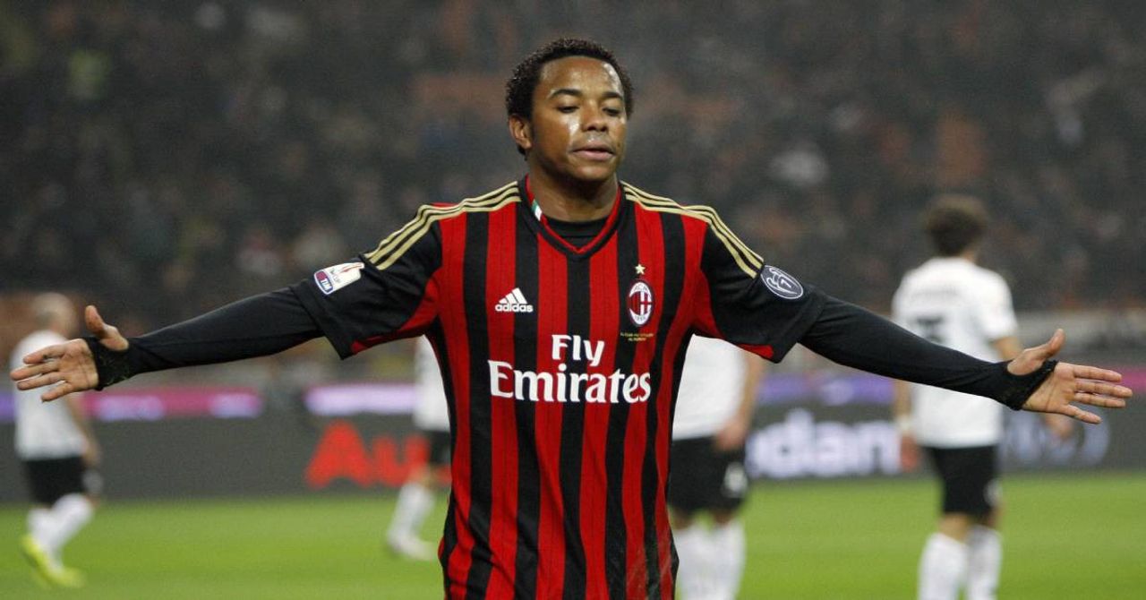 Dünyaca ünlü futbolcuya hapis şoku: Robinho, tecavüz suçuyla Brezilya’da tutuklandı Dünyaca ünlü futbolcuya hapis şoku: Robinho, tecavüz suçuyla Brezilya’da tutuklandı