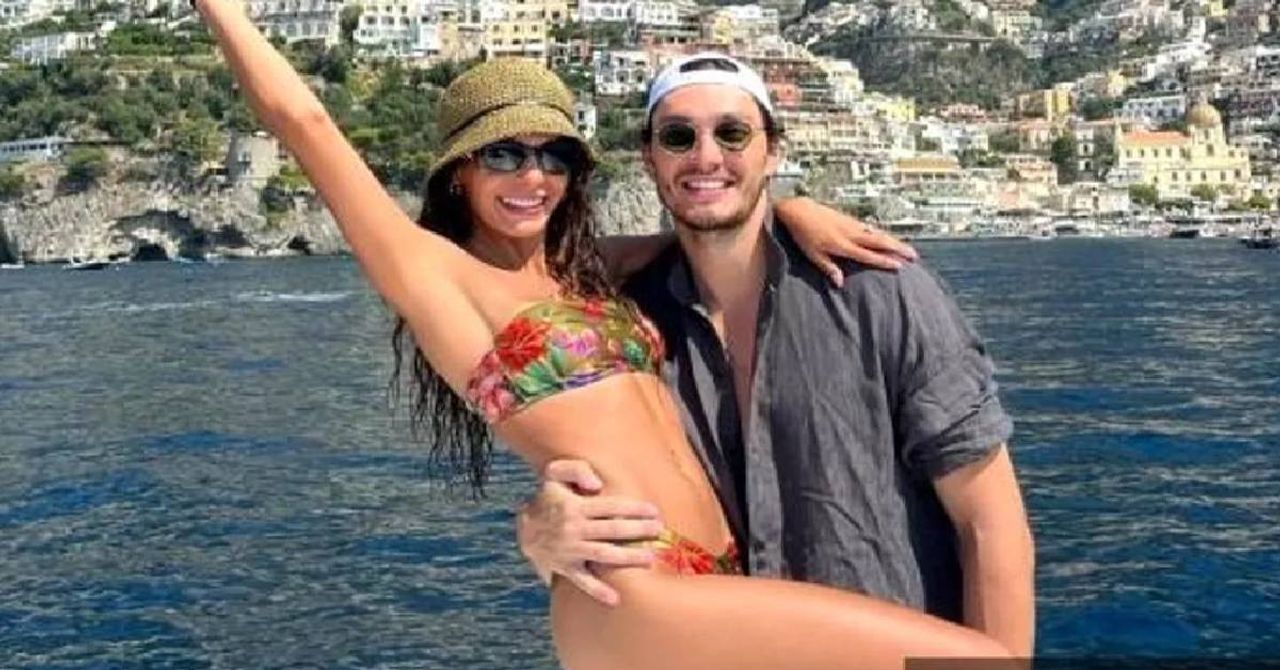 Ebru Şahin bikini Ebru Şahin bikini