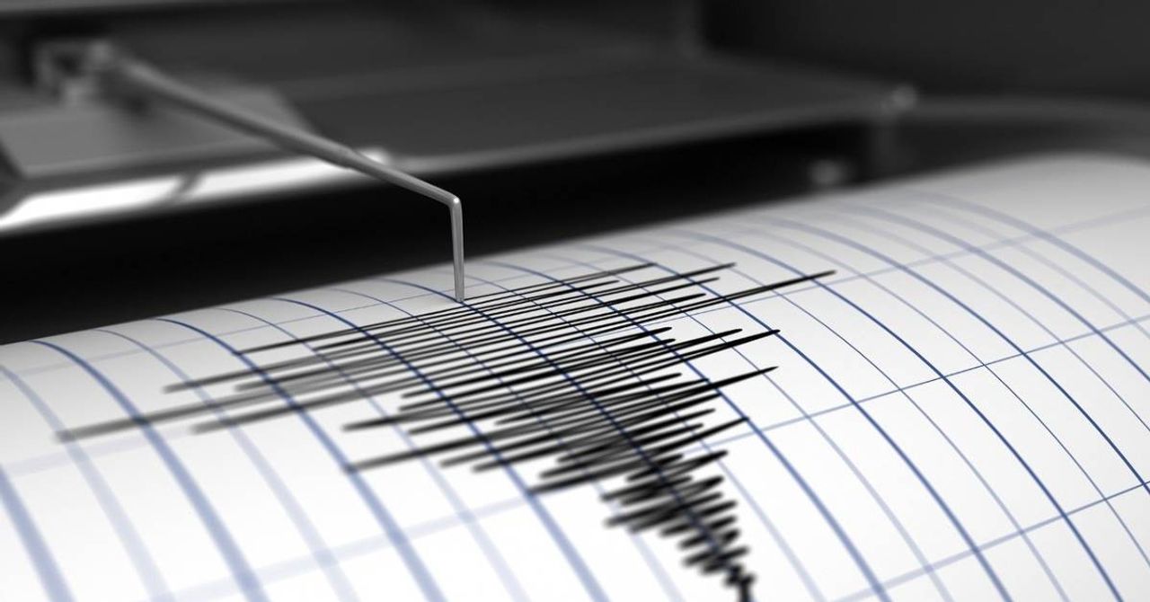 Ege Denizi Deprem Son Dakika