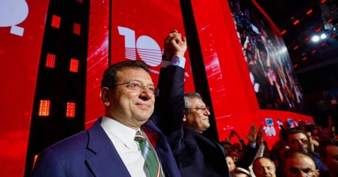 Ekrem İmamoğlu ile Özgür Özel arasında soğuk savaş: Yeni detaylar ortaya çıktı Ekrem İmamoğlu ile Özgür Özel arasında soğuk savaş: Yeni detaylar ortaya çıktı