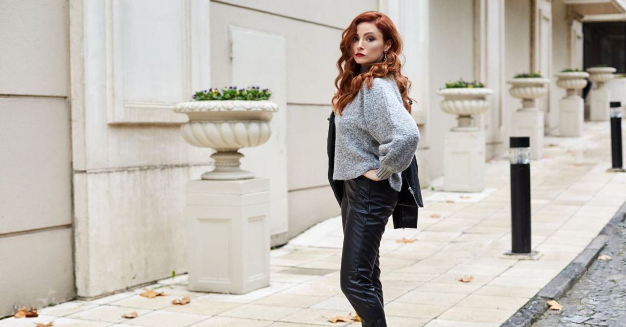 Eksi 15 derecede göle girdi: Mine Tugay kimdir, kaç yaşında? Mine Tugay hangi dizilerde oynadı? Eksi 15 derecede göle girdi: Mine Tugay kimdir, kaç yaşında? Mine Tugay hangi dizilerde oynadı?