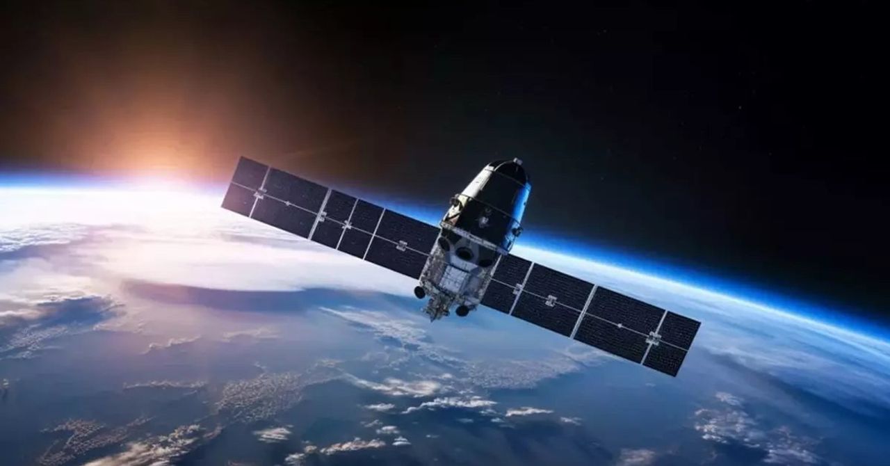 Elon Musk’ı kara kara düşündürecek gelişme: Starlink’e Türk rakip geliyor Elon Musk’ı kara kara düşündürecek gelişme: Starlink’e Türk rakip geliyor