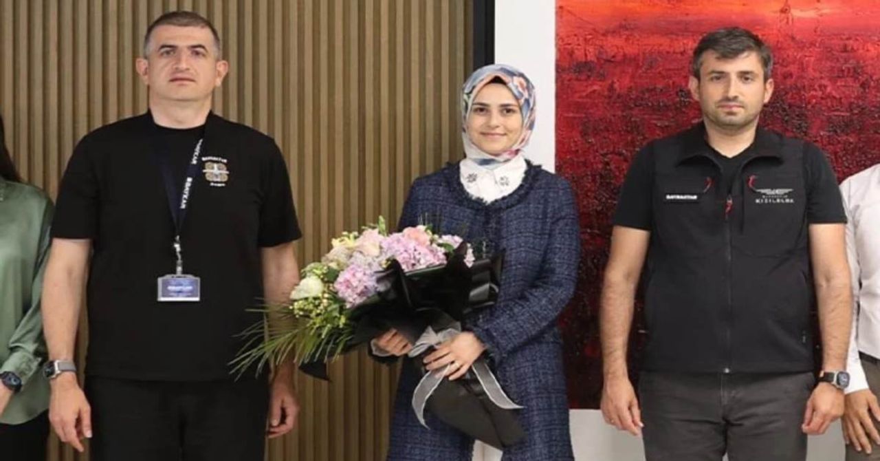 Elvan Kuzucu Hıdır Elvan Kuzucu Hıdır