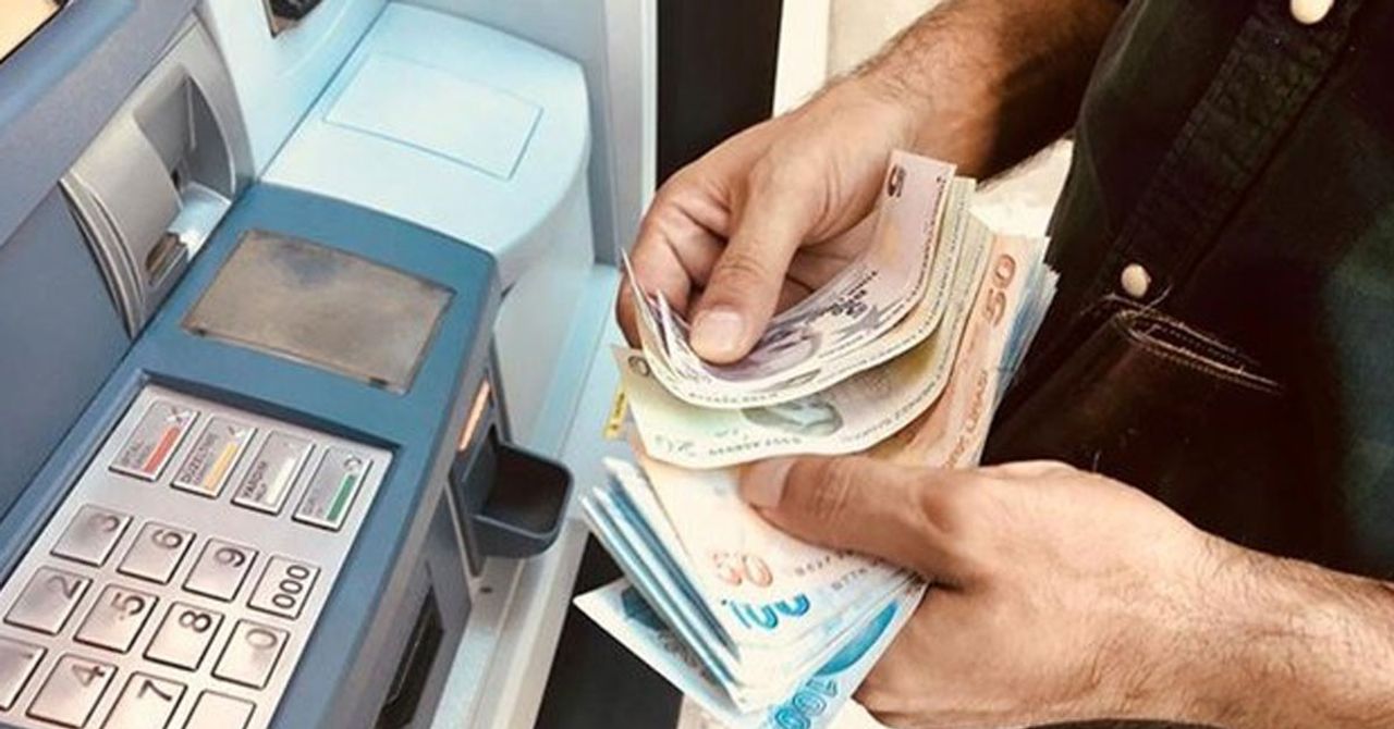 Emekli olmayıp çalışırsam maaşım düşer mi? Emekli olmayıp çalışırsam maaşım düşer mi?