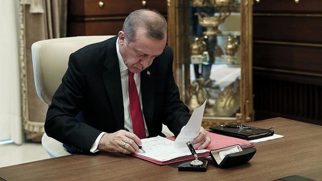 Emekli seyyanen zammı için gözler 23 Mart’a çevrildi! 5 Bin TL seyyanen zam için SON 1 GÜN Yerel seçimlere sayılı günler Emekli seyyanen zammı için gözler 23 Mart’a çevrildi! 5 Bin TL seyyanen zam için SON 1 GÜN Yerel seçimlere sayılı günler