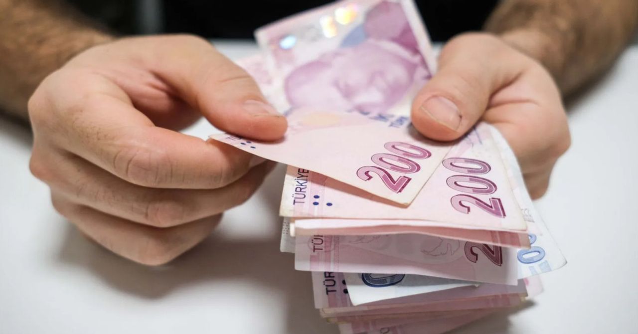 Emeklilerin beklediği açıklama SGK’dan geldi: Maaş farkı ödemeleri o tarihte yapılacak Emeklilerin beklediği açıklama SGK’dan geldi: Maaş farkı ödemeleri o tarihte yapılacak
