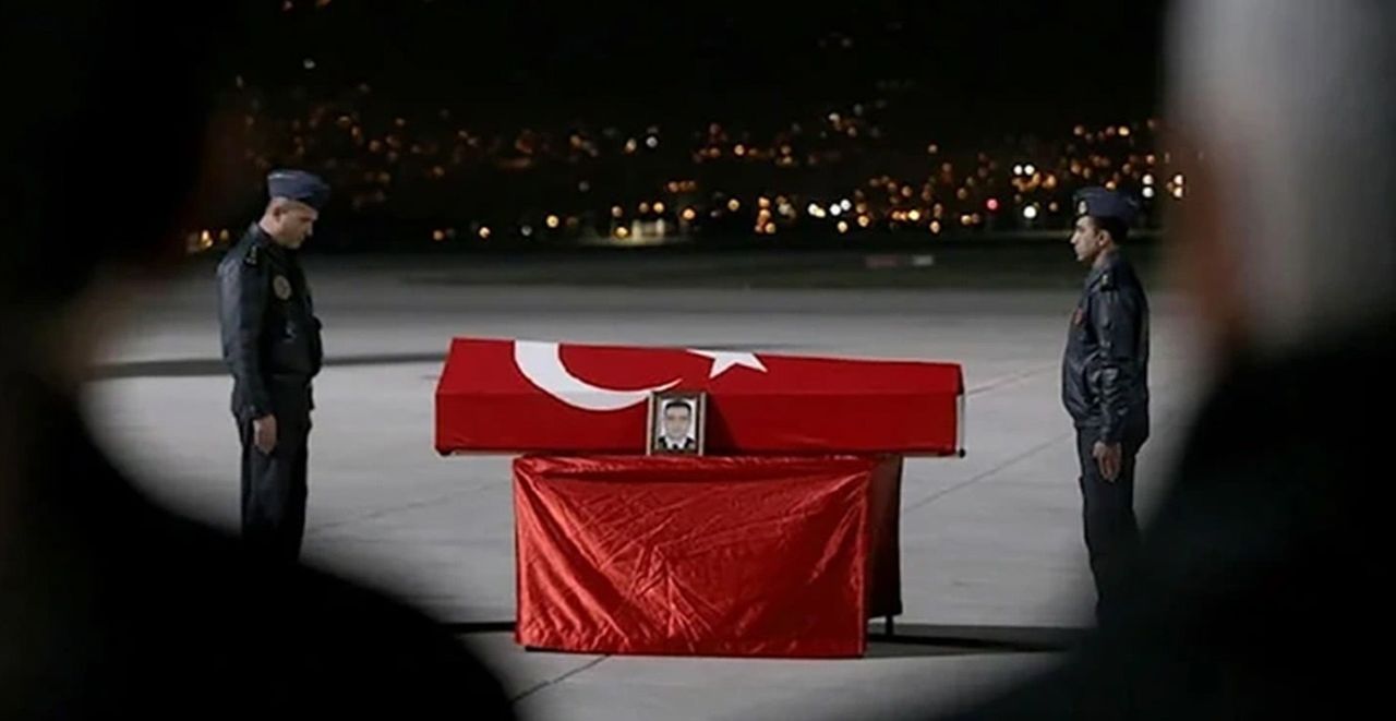 Emekliliğini depremzedeler yardım için dondurmuştu Emekliliğini depremzedelere yardım için dondurmuştu