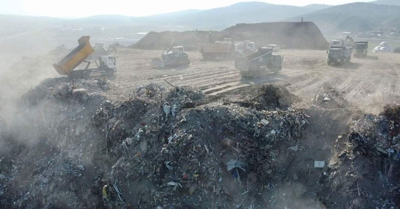 Enkaz Kaldırma Çalışmaları Enkaz Kaldırma Çalışmaları